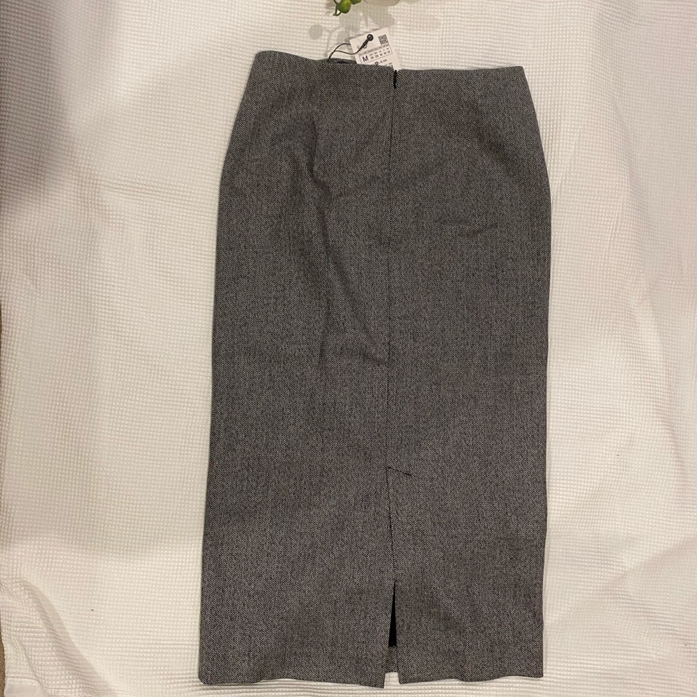 🎀 Beautiful Pencil skirt BRAND NEW, NEVER WORN with tags - Picture 3 of 4